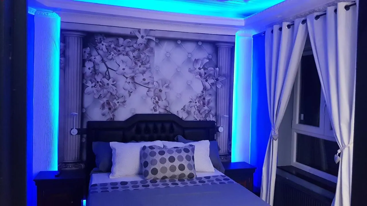 Chambre luxueuse proche centre ville et aéroport Montignies-sur-Sambre Belgique